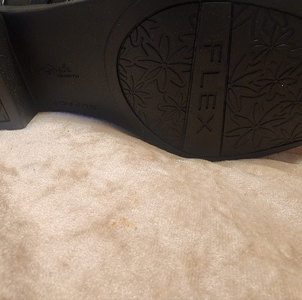 LifeStride Amara Western Booties Black Faux Leather from Macy’s C007 - Picture 7 of 10
